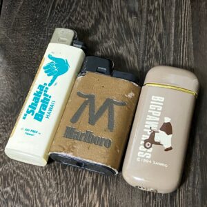 ライター　まとめ売り　3個セット　SHAKA BRAH　HAWAII　Marlboro BIGPAWPRESS　１９９４　SANRIO　ガスライター　喫煙具