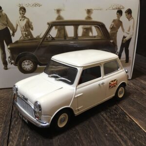 1/18 スケ-ル 京商 Kyosho Morris MiniCooperS MK1 1275S 50周年 モデル