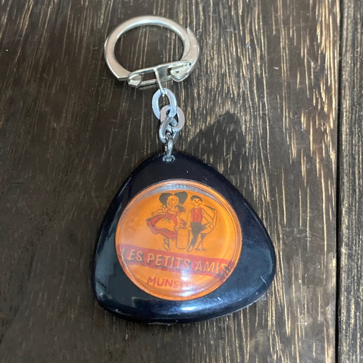 フランスヴィンテージキーホルダー 1966ワールドカップ記念 16こセット 962【50個!】ヴィンテージ フランス フレンチ キーホルダー - メルカリ