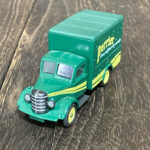 ミニカー コーギー corgi BEDFORD 30CWT VAN Perrier ベドフォード ペリエバン