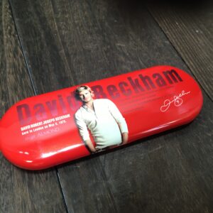 雑貨 明治製菓 デビット・ベッカム 限定パッケージ 缶ペンケース 筆入れ