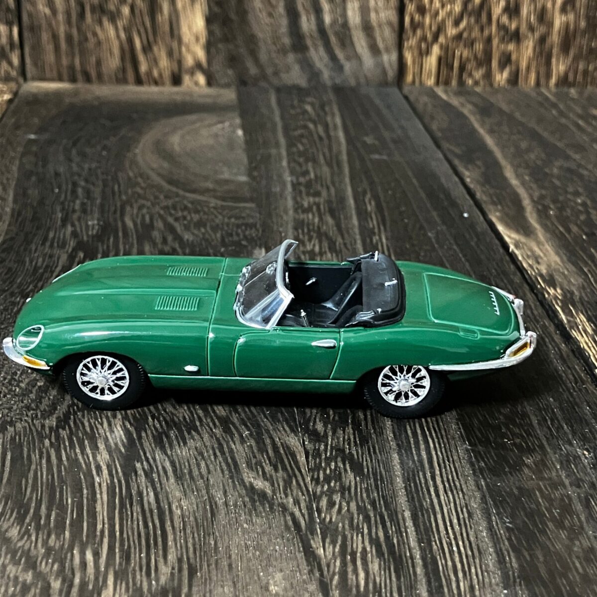 Delprado JAGUAR 'E'TYPE 1961 1/43 デルプラド ジャガー グリーン ミニカー - 画像 (3)