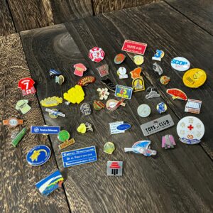 ピンズ ピンバッジ ピン ブローチ 大量 まとめ売り 48個 コレクション オシャレ ヴィンテージ