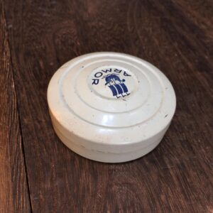 雑貨　インテリア アンティーク ARMOR TIN缶