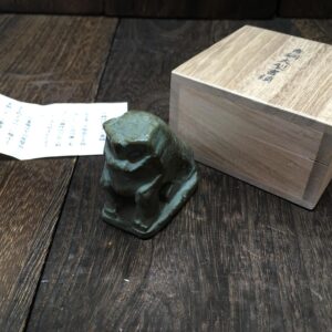 青銅犬型書鎮　文鎮　ペーパーウエイト　ブロンズ　銅製　共箱