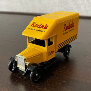 ミニカー デイズゴーン Days Gone LLEDO レドモーリス パーセルズ バン ODAK FILMS & CAMERAS