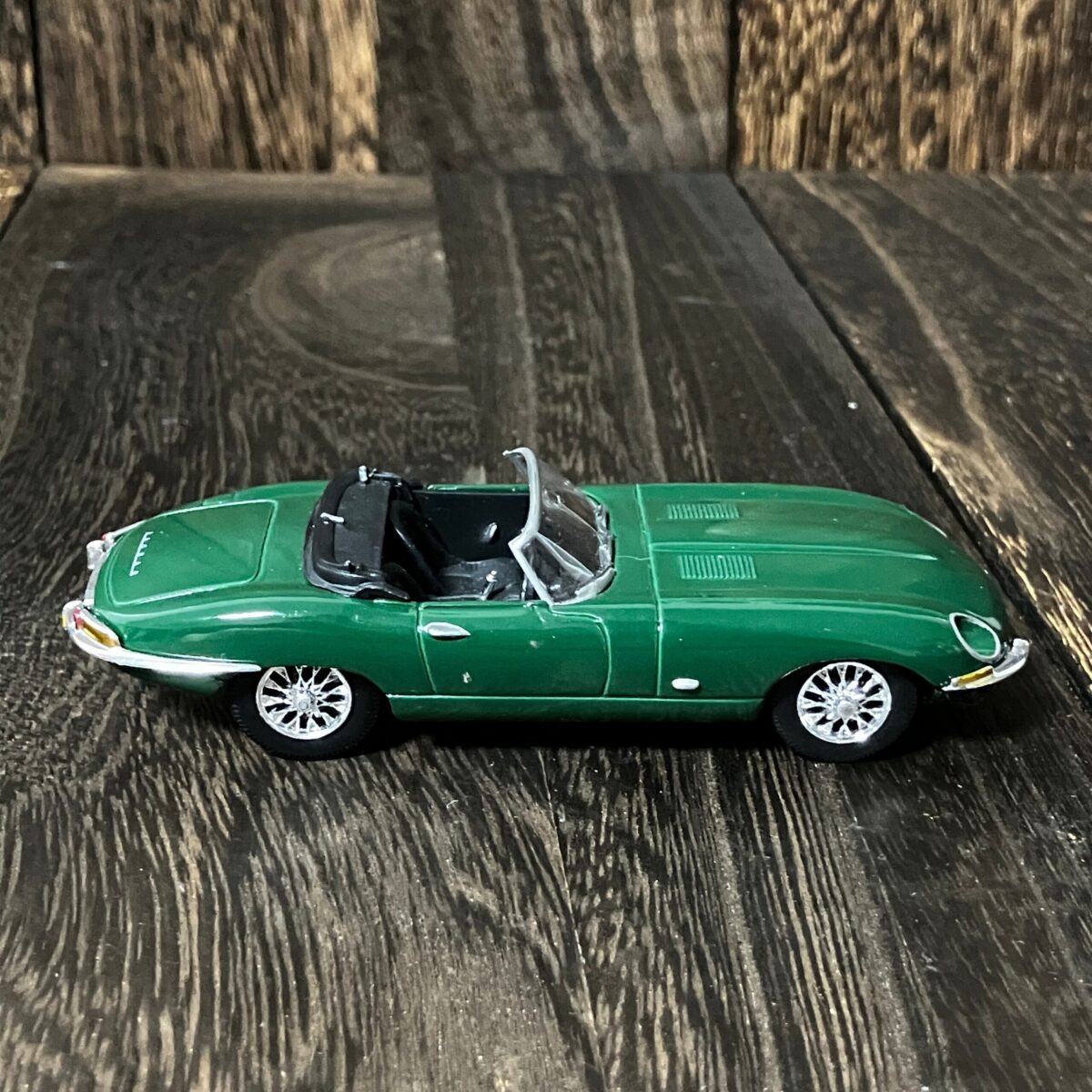 Delprado JAGUAR 'E'TYPE 1961 1/43 デルプラド ジャガー グリーン ミニカー - 画像 (4)