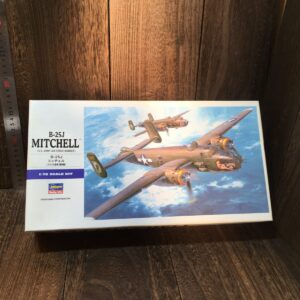 Hasegawa 1/72 B-25J MITCHELL アメリカ陸軍爆撃機 プラモデル