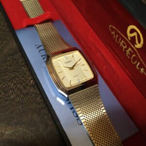 AUREOLE オレオール 腕時計 SW-204M クウォーツ 3針 金色文字盤 アナログ ヴィンテージ アクセ SWISS スイス